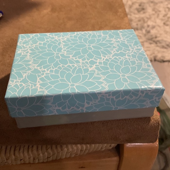 Lovely Butterfly Necklace with Pink Pierced earrings - Picture 3 of 5